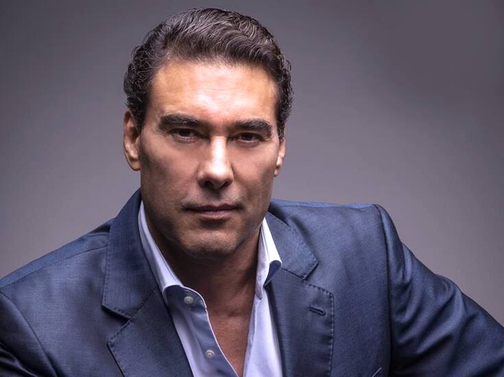 Eduardo Yáñez se somete a rejuvenecimiento facial y así luce ahora
