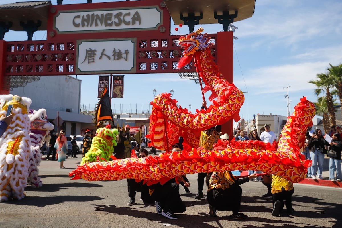 Mexicali celebra el Año del Caballo de Fuego con desfile de dragones y tradición china