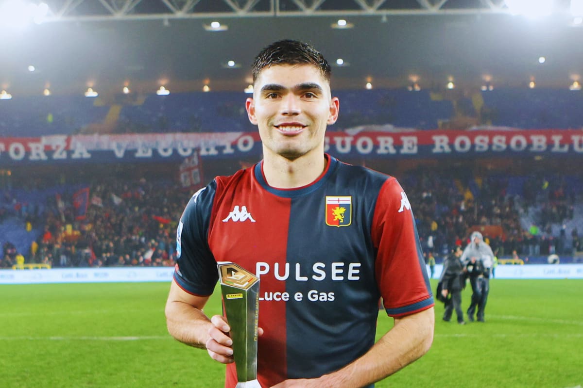 Estas fueron las ofertas millonarias que recibió Johan Vásquez y el Genoa rechazó