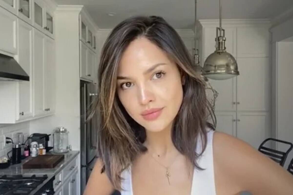 Eiza González conecta con su interior durante la cuarentena