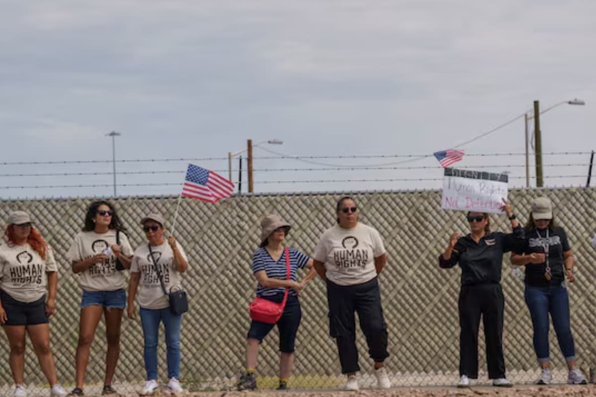 Por tercera vez la justicia frena al gobierno de Donald Trump y bloquea la política que exigía al Congreso avisar con siete días de anticipación antes de visitar centros de detención del ICE, al considerar que la medida del Departamento de Seguridad Nacional probablemente es ilegal