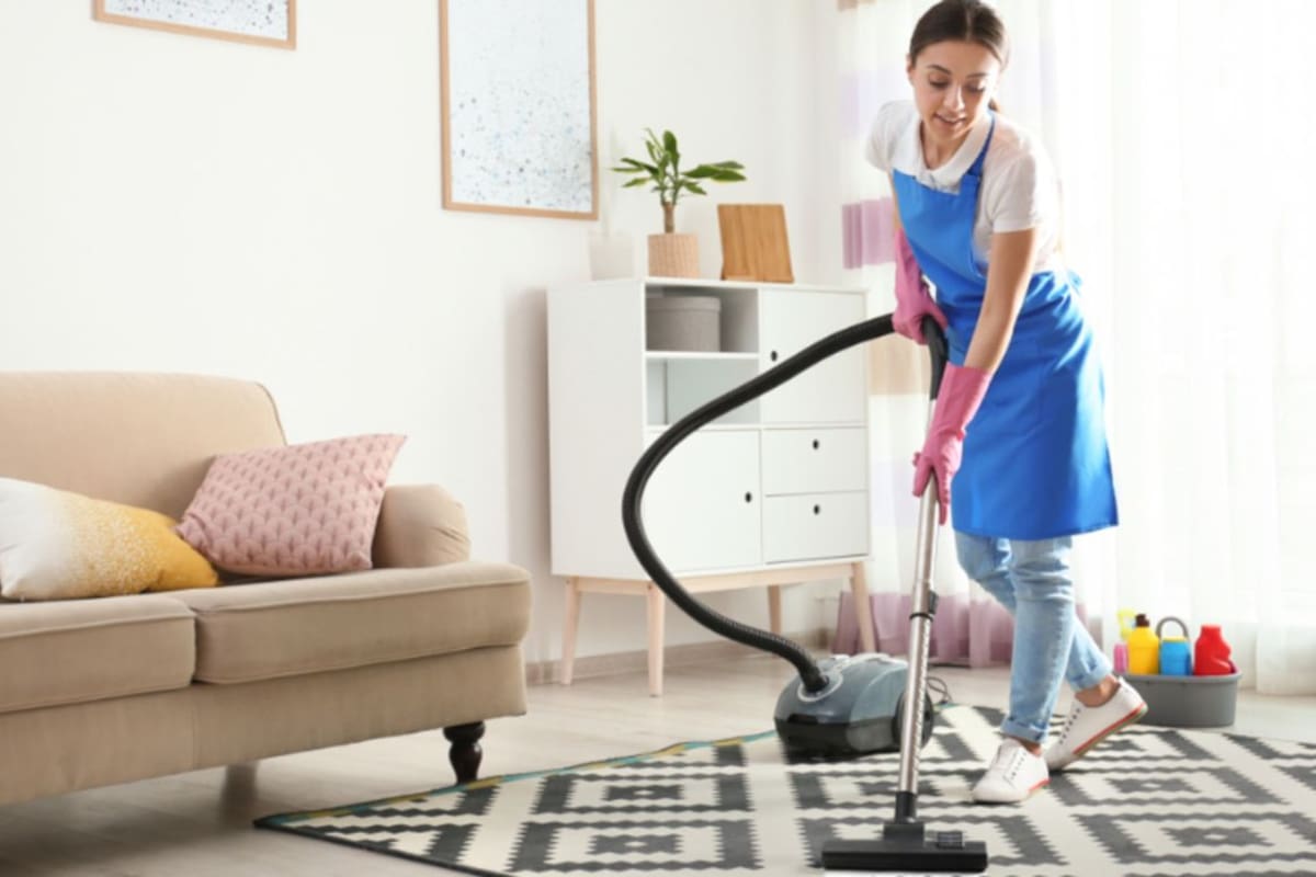 Obsesión por la limpieza: ¿Qué dice la psicología sobre las personas que limpian la casa constantemente?