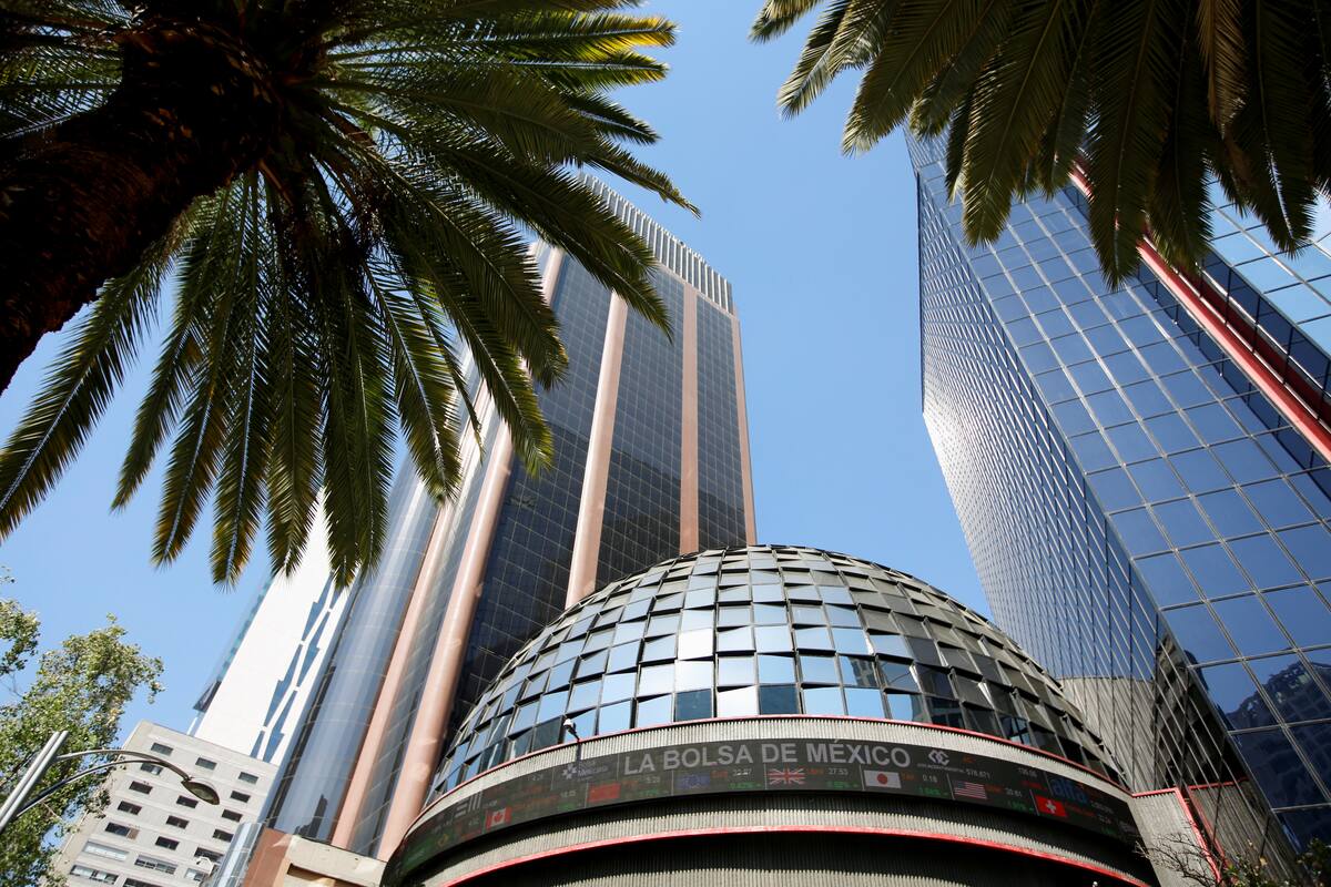 Imagen de archivo. Una vista general del edificio de la Bolsa Mexicana de Valores, en Ciudad de México. 24 de febrero de 2022. REUTERS/Gustavo Graf