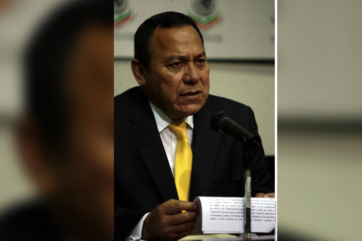 Presidente del PRD pide al INE cancelas “las mañaneras” de AMLO en veda electoral