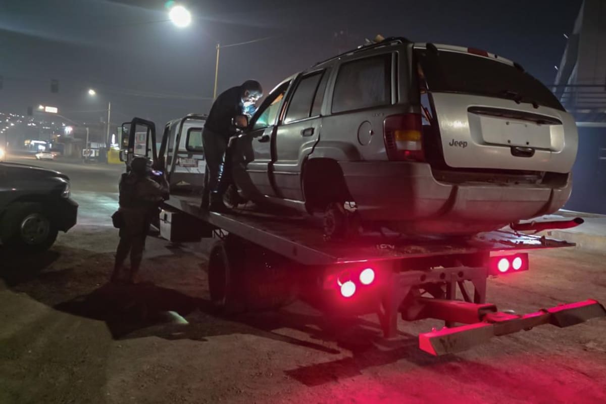 Aseguran 27 vehículos en yonke de Ejido Matamoros