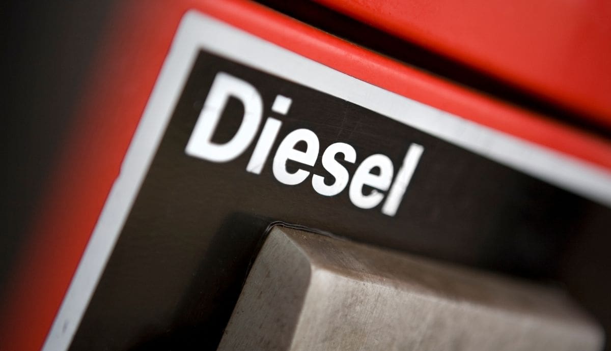 El diésel permanece como el único combustible con respaldo tributario absoluto. Hacienda otorgó un estímulo fiscal del 100.00%. | Canva