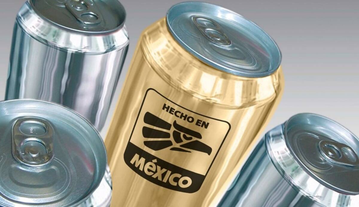 “Los comerciantes organizados de la CDMX consideran que los esfuerzos no han sido suficientes porque continúa la invasión de productos procedentes del país asiático, incluso bajo nuevas modalidades que disfrazan algunas mercancías chinas como si fueran productos mexicanos”, señaló Gutiérrez Camposeco. Foto: Gobierno de México