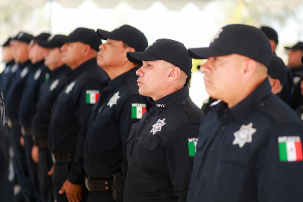 Las acciones incluyen mejoras en prestaciones, seguridad social, vivienda y apoyos para las familias del personal policial. Foto: Cortesía