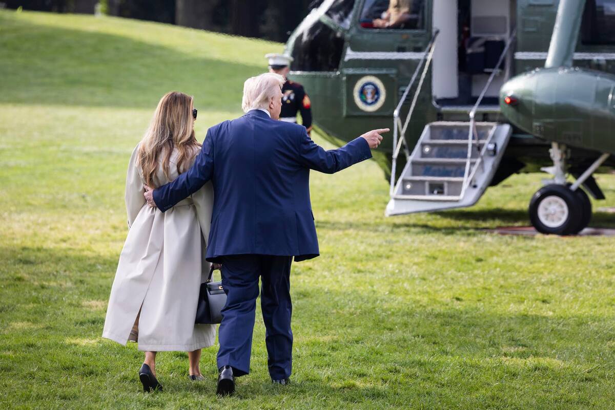 EFE/EPA/JIM LO SCALZO