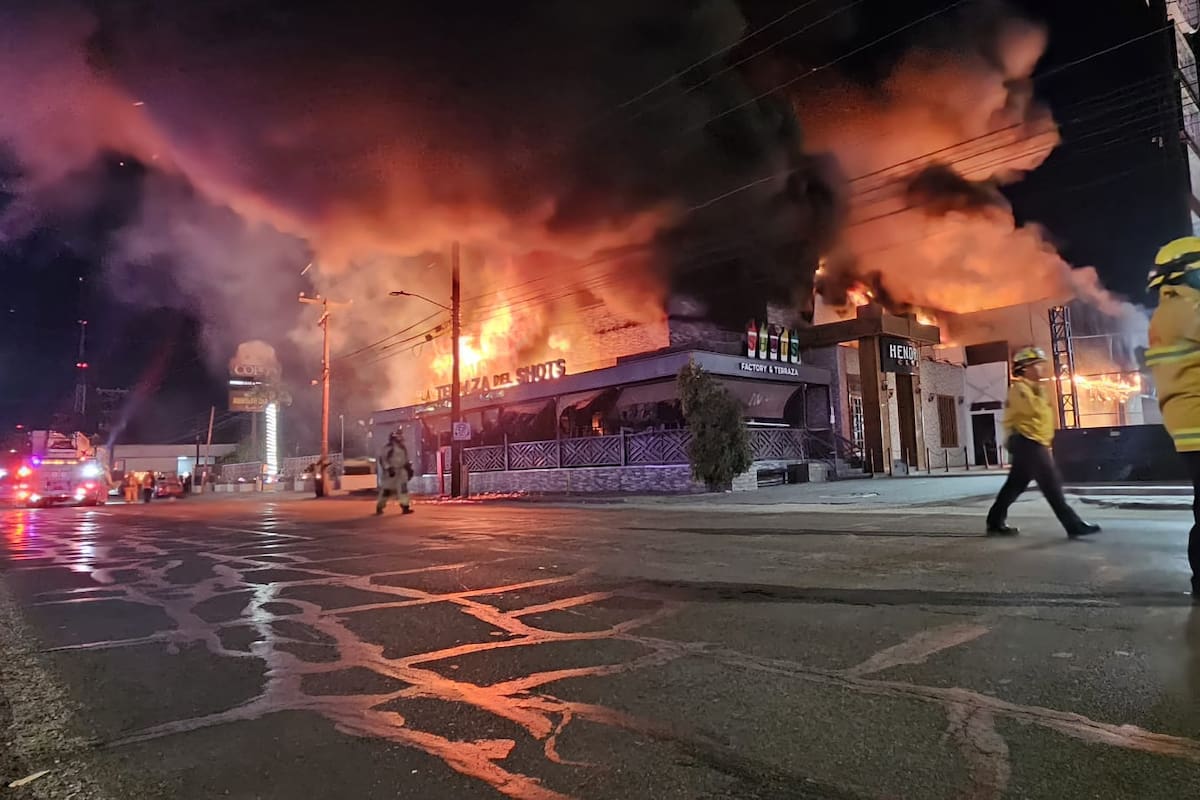 Incendio del “Shots” habría iniciado en callejón posterior: FGE