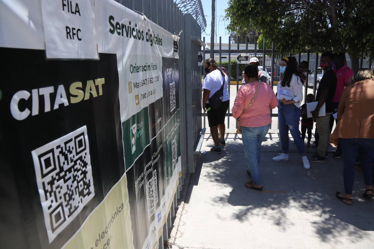 Terceras personas estarían cobrando por agilizar citas ante el SAT