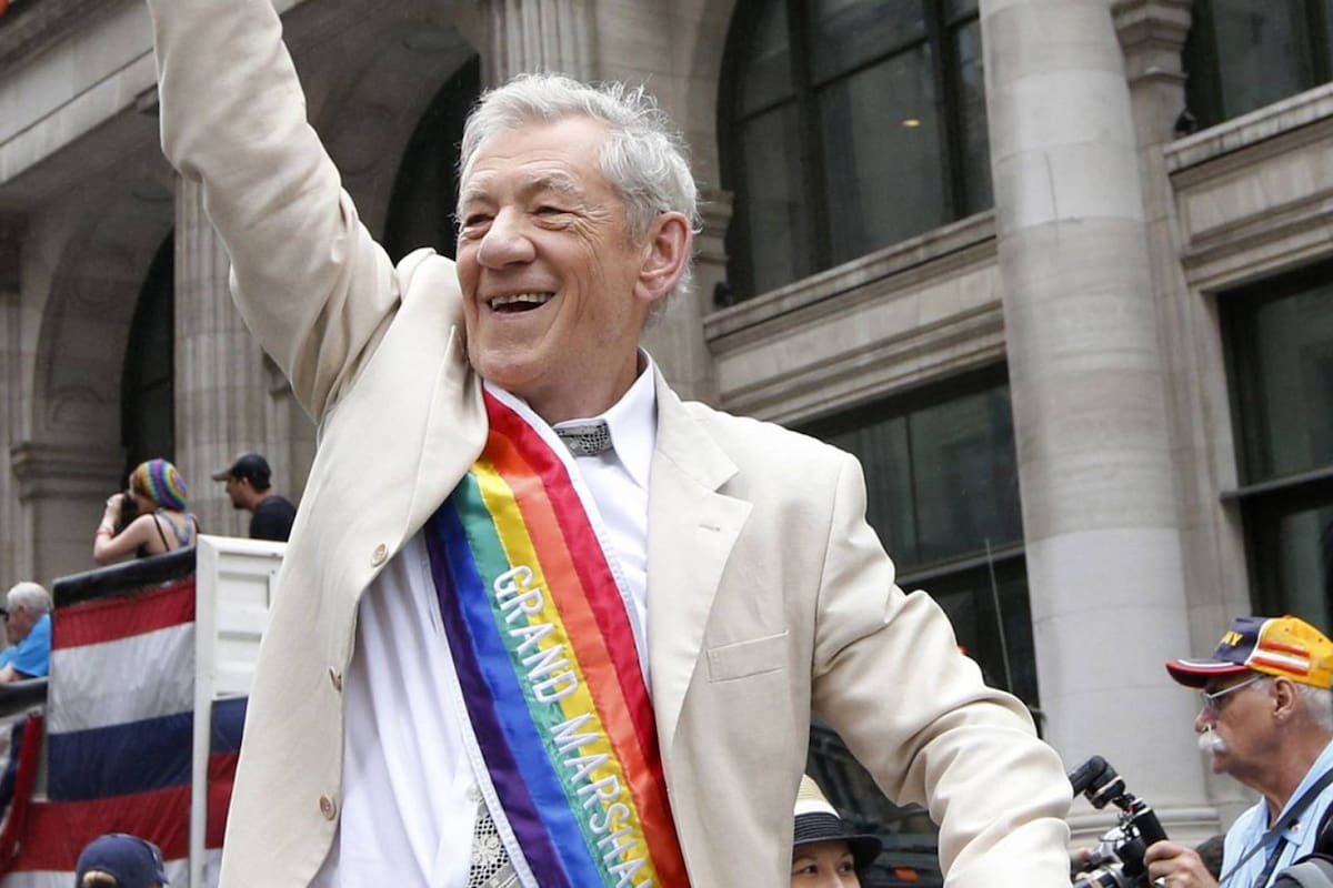 Ian McKellen aconseja a jóvenes actores LGBTQ+: “Estar en el clóset es una tontería”