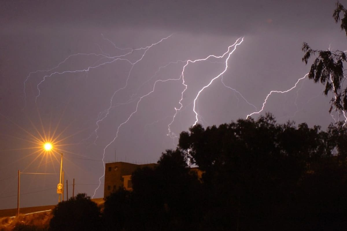 Hasta 30% de posibilidad de tormentas eléctricas este martes