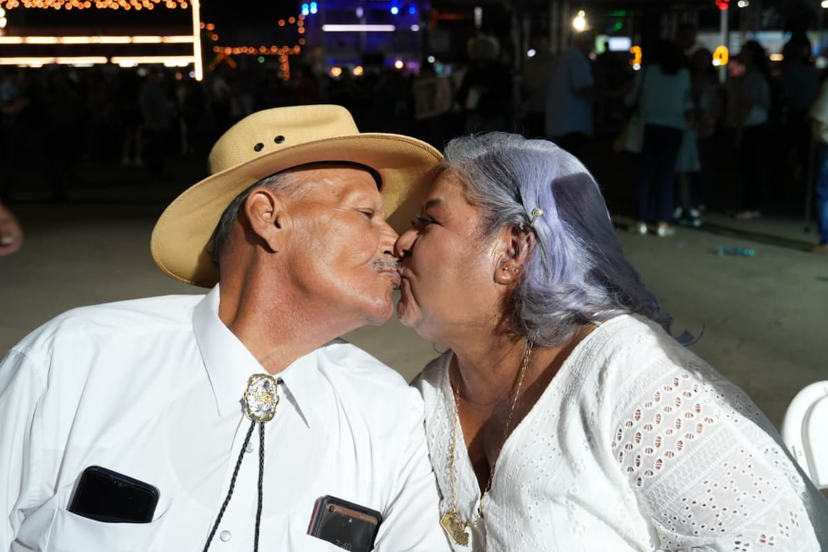 130 parejas unieron sus vidas en las bodas colectivas de las Fiestas del Sol
