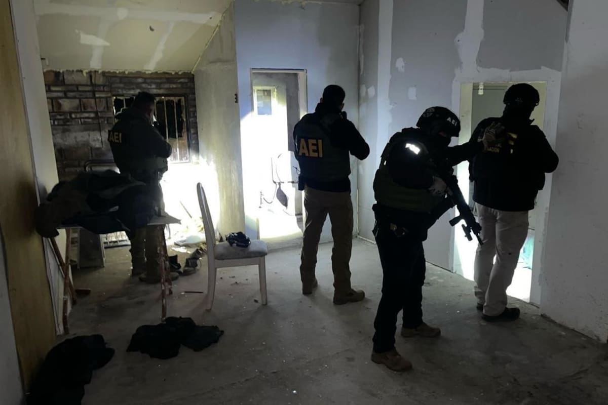 FGE recupera vehículo robado durante cateo en Tecate