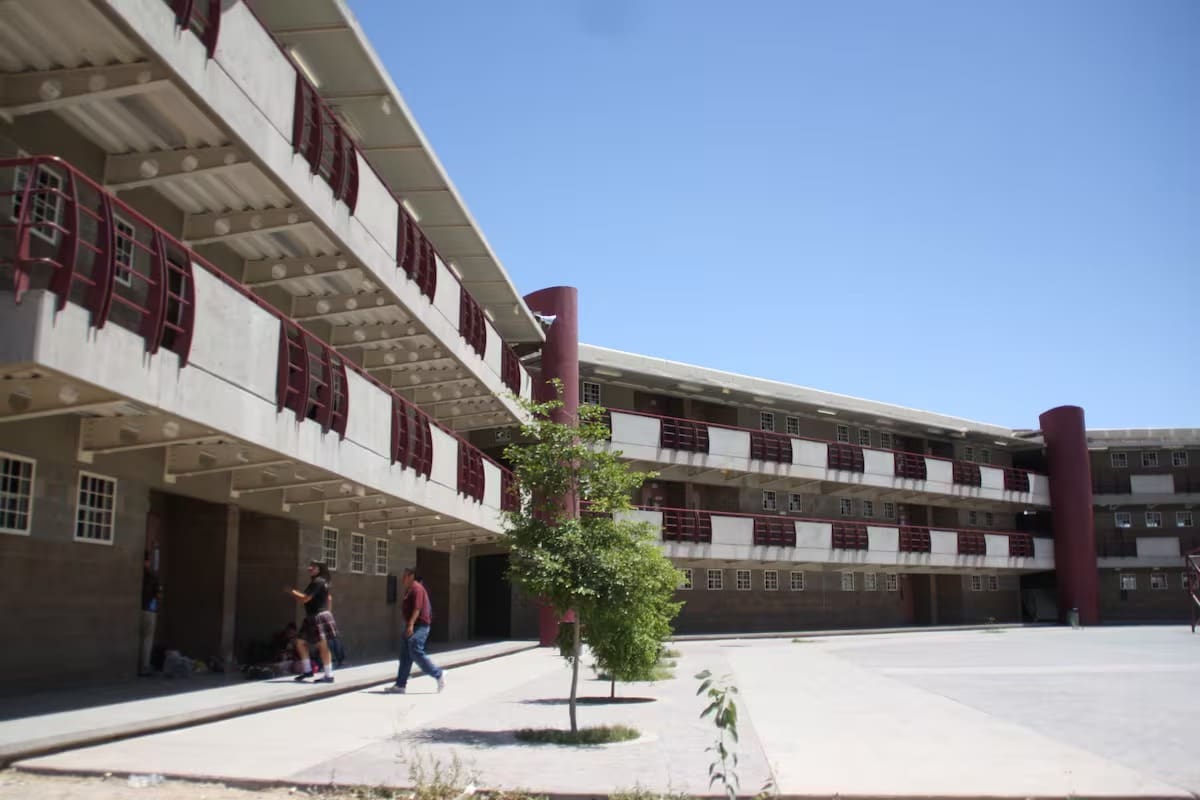Solo faltan 600 estudiantes por ubicar en preparatorias de Baja California