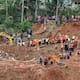 Aumentan a 30 los muertos por deslizamientos de tierra en Java Central, Indonesia