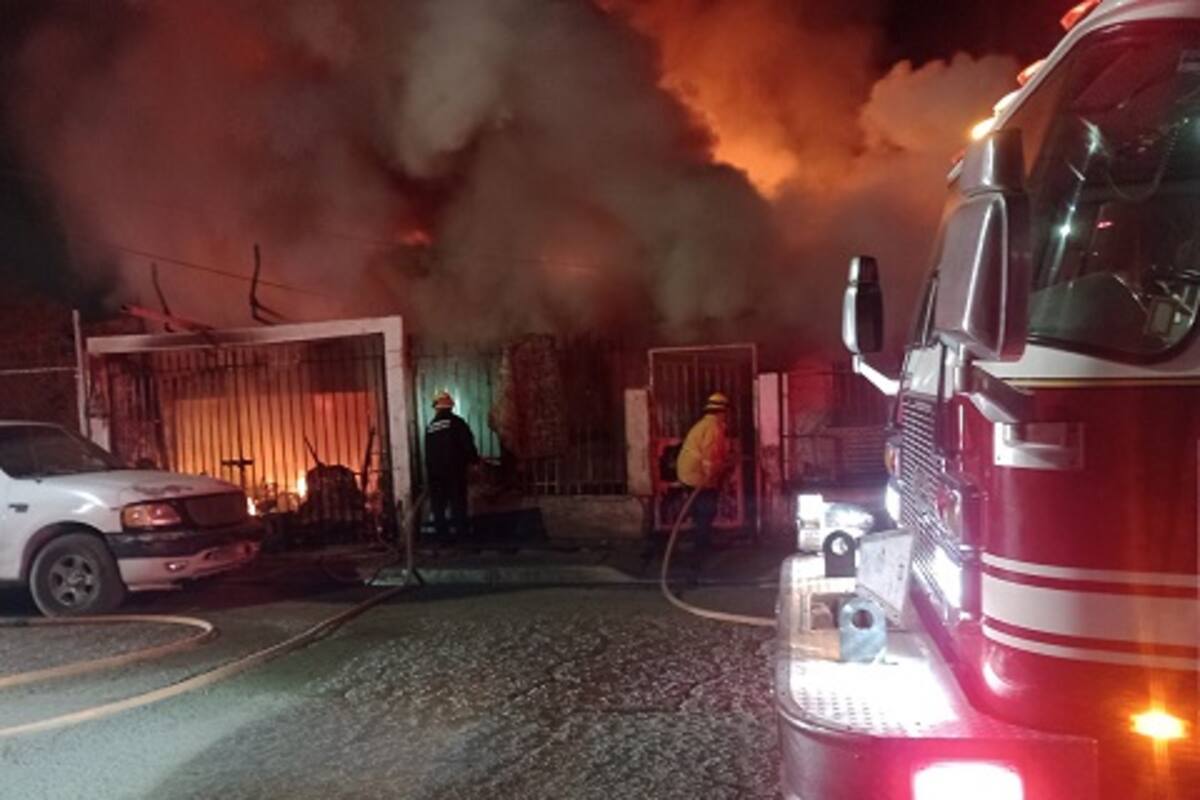 Mueren 2 hermanos en incendio