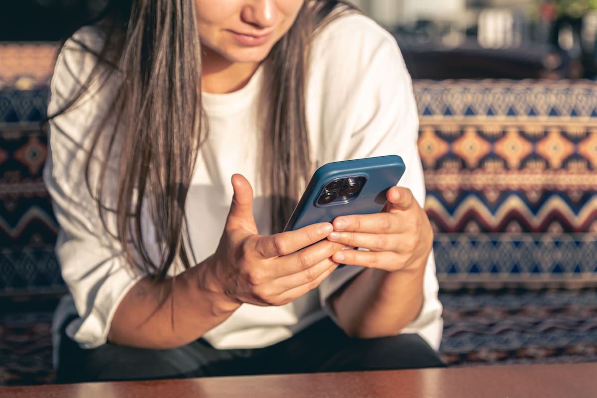 La inmediatez en los dispositivos móviles suele generar una falsa percepción de cercanía.