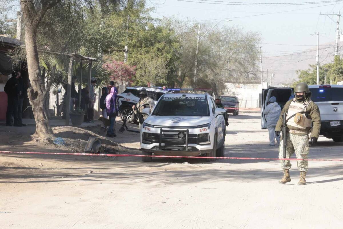 Encuentran a hombre asesinado a balazos dentro de una vivienda en la colonia Miguel Valencia