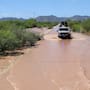 Marina y Ejército retiran escombros y lodo en Guaymas tras lluvias que dejaron dos muertos