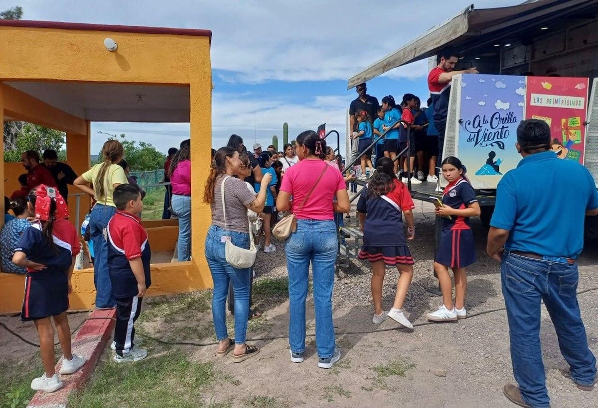 El Librobús del Fondo de Cultura Económica llegará a Tijuana el 3 de noviembre como parte de una ruta por Baja California que busca acercar la lectura a comunidades alejadas. Foto: Cortesía