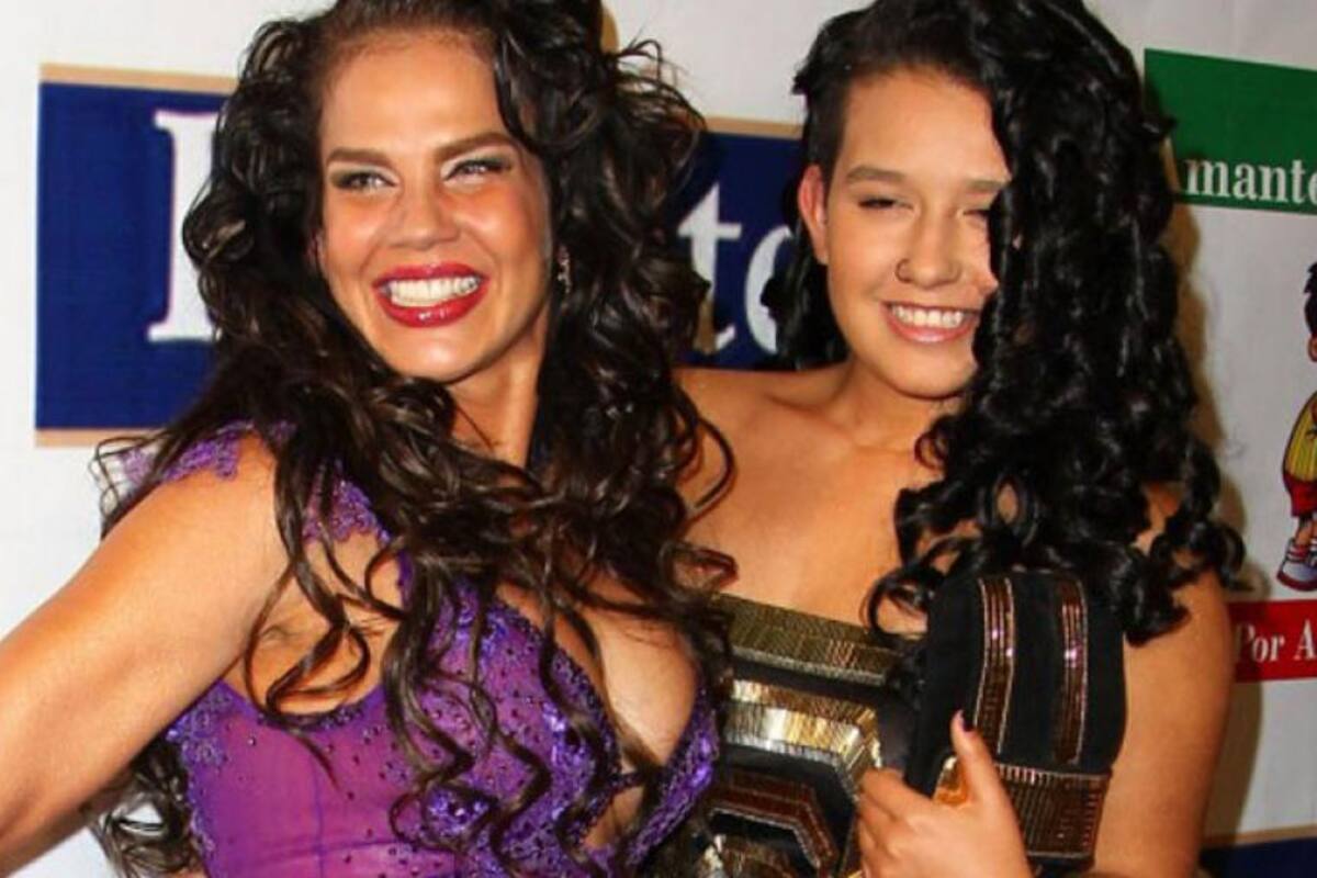 Niurka celebra el debut de su hija Romina en teatro