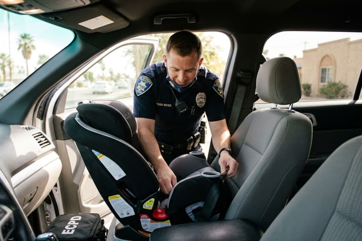 ¿Tienes dudas sobre la silla de auto de tu hijo? En El Centro revisarán e instalarán asientos gratis