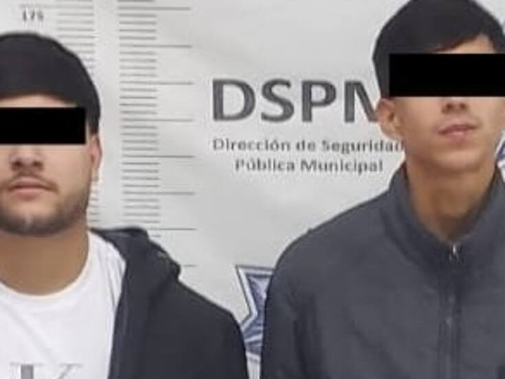 Tenían bolsa con droga en el carro; son detenidos