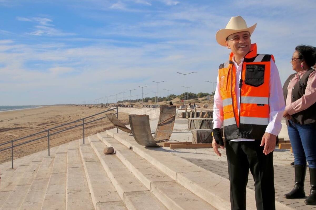 Alfonso Durazo visita playa de Huatabampito: el nuevo malecón lleva un avance del 75%. | Crédito: X @AlfonsoDurazo