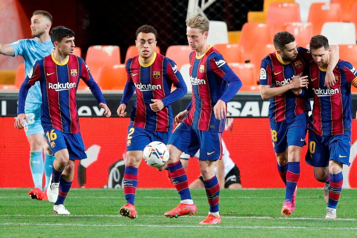 Lionel Messi celebra reunión con sus compañeros y La Liga investiga
