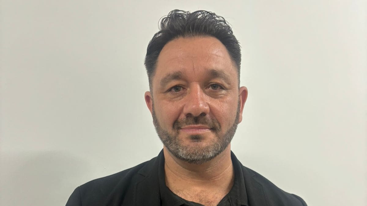 Factores sociales y terapias incompletas impulsan recaídas en alcohol y fentanilo