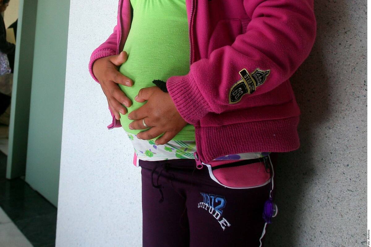 Vulnera a jóvenes embarazo temprano: Colegio Sonorense de Ginecología