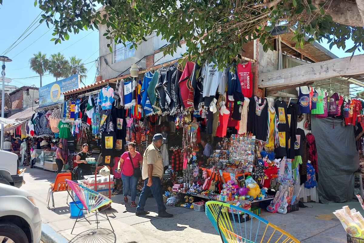 Disminuyen ventas de Mercado de Artesanías de Rosarito