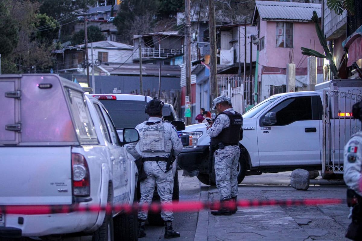 Hallan cuerpo semienterrado en Camino Verde; tres jóvenes son detenidos