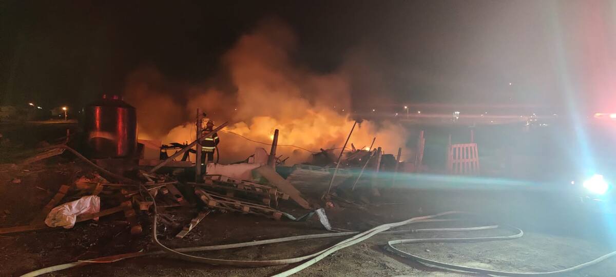 El incendio se registró en la colonia Misión del Mar.