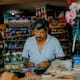 Altos cobros de luz y extorsión amenazan a la tienditas