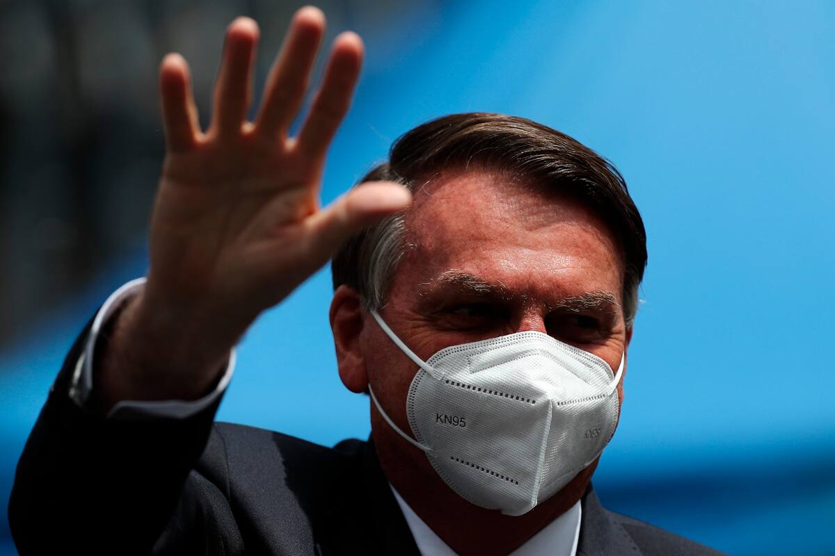 "Periodistas canallas, destruyen a la familia brasileña y a la religión": Arremete Bolsonaro contra la prensa