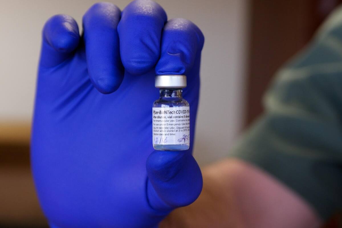 La EMA recomienda tercera dosis de vacuna Pfizer a población en general