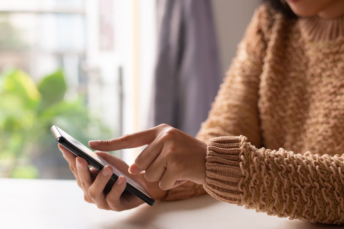 Los análisis en materia de comportamiento señalan que el bienestar de este sector de la población depende de la apreciación personal de sus experiencias y no del reconocimiento digital. | Magnific