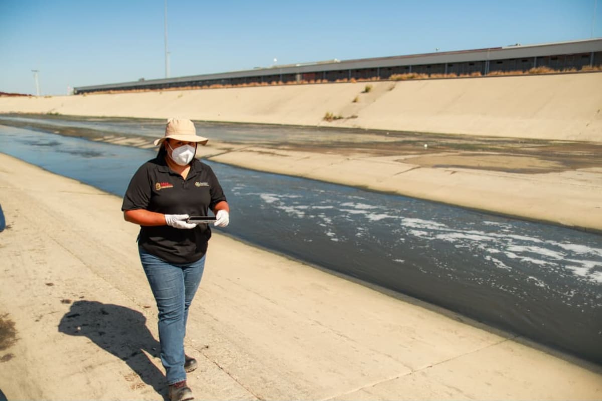 Baja California refuerza la prevención ante posibles lluvias de “El Niño” con limpieza del Río Tijuana