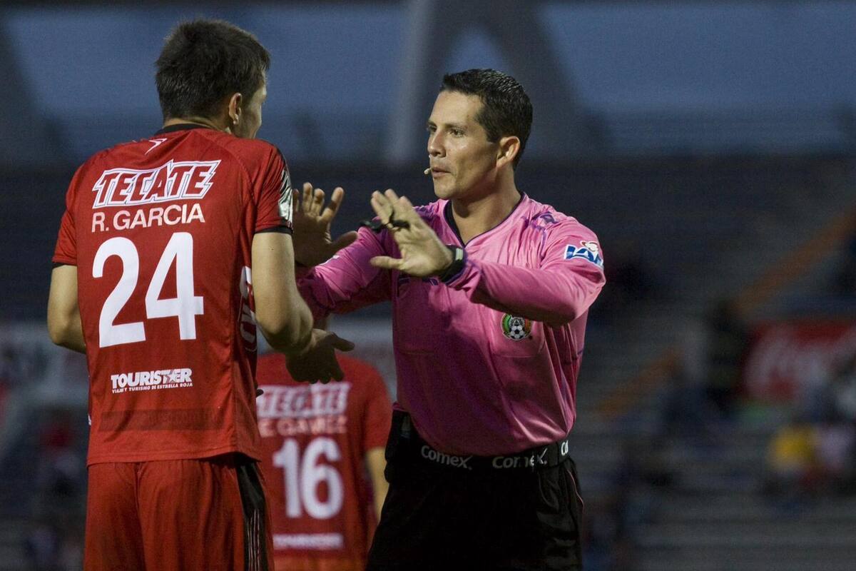 ¡Fue una equivocación! Árbitro señaló que dio negativo en segunda prueba de Covid-19