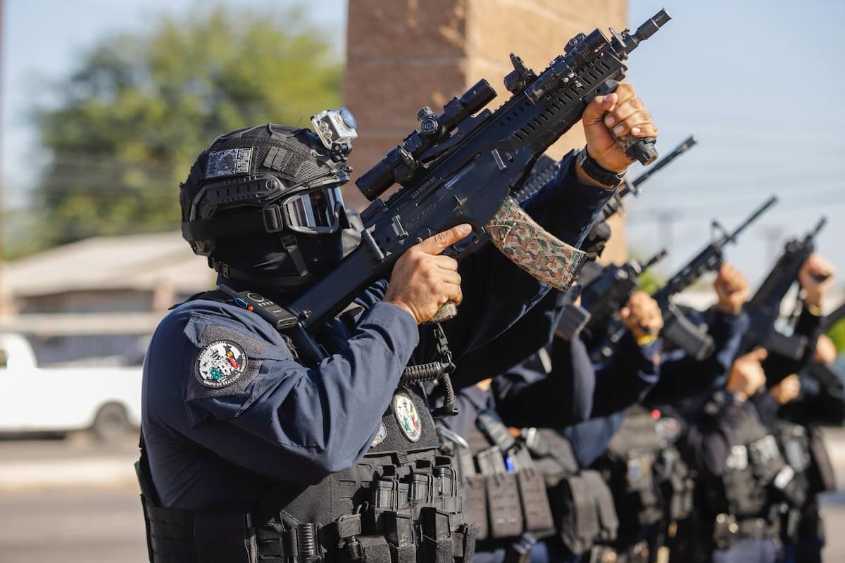 Honran a policías caídos en servicio