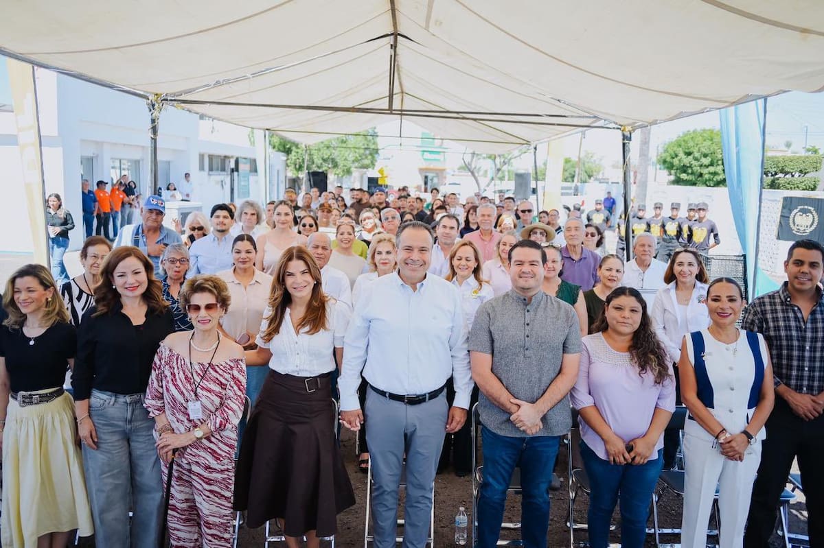 Antonio Astiazarán y Patricia Ruibal Zaragoza encabezaron la entrega de 6 mil 14 kilos de alimentos no perecederos a 61 organizaciones de la sociedad civil de Hermosillo. FOTO: ESPECIAL