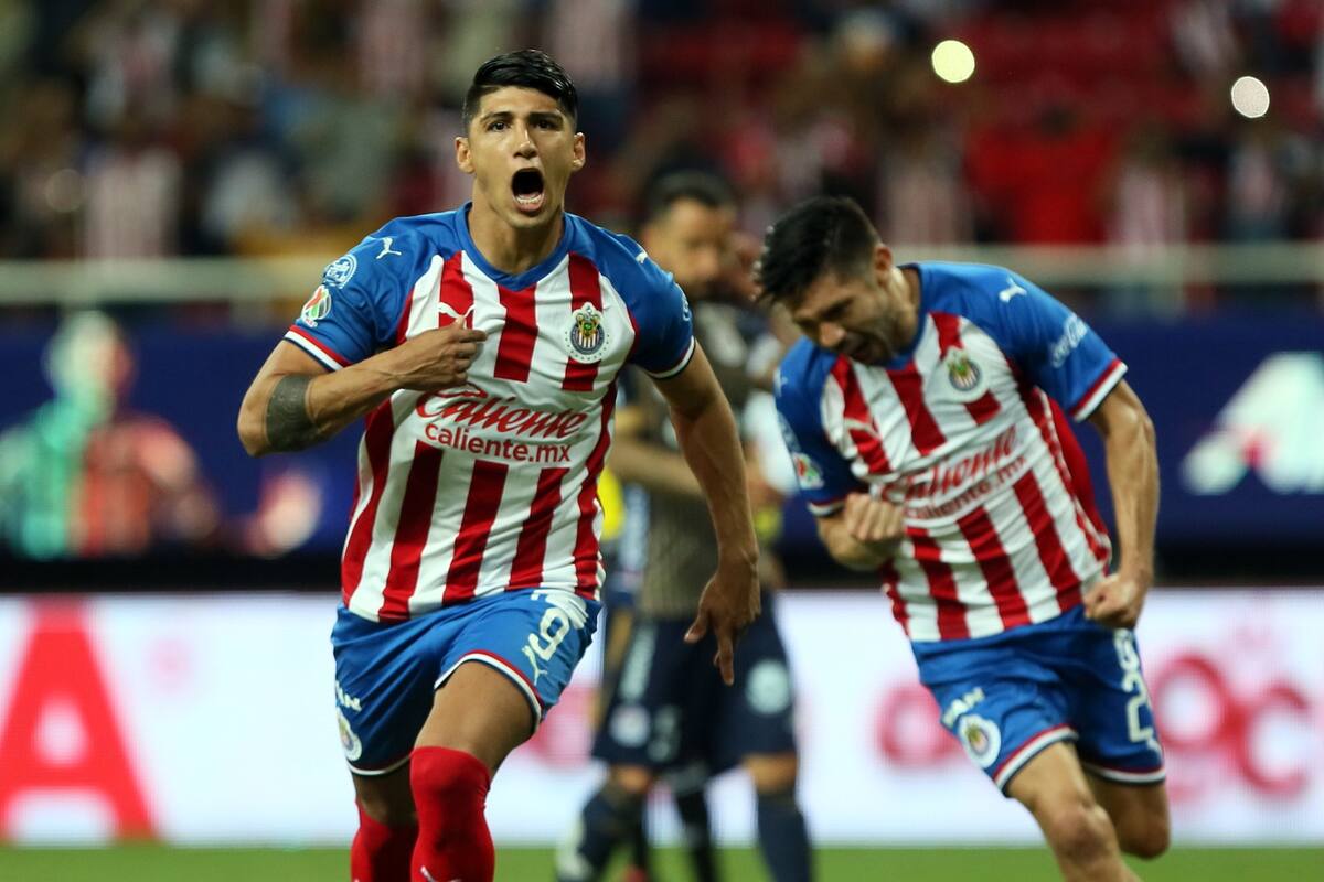 Alan Pulido se despide de Chivas con carta en redes sociales