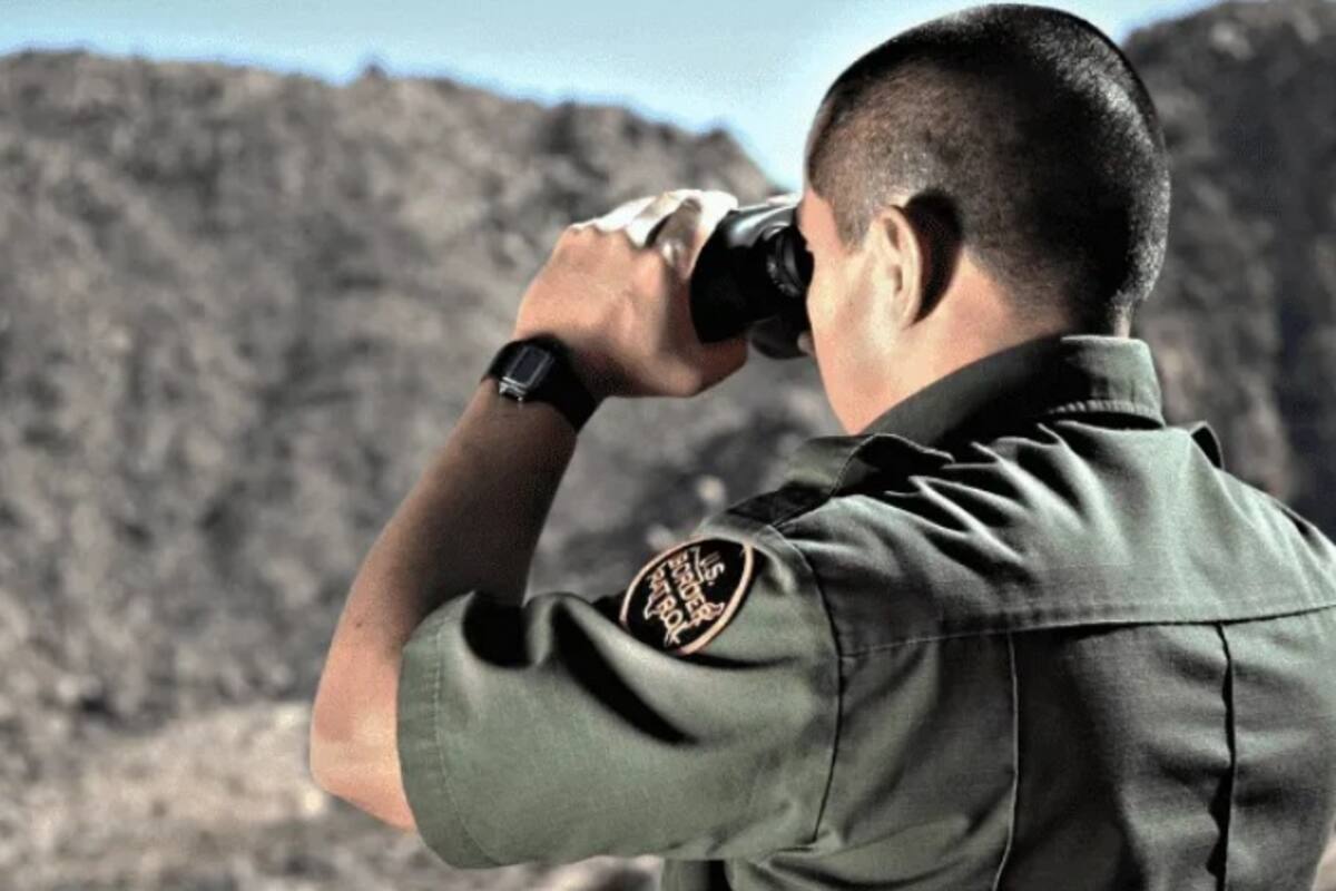 Rescatan a dos migrantes en Ocotillo