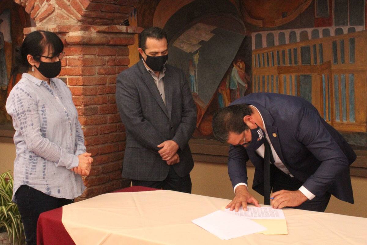 Firman acuerdos para trabajar por el arte y la cultura