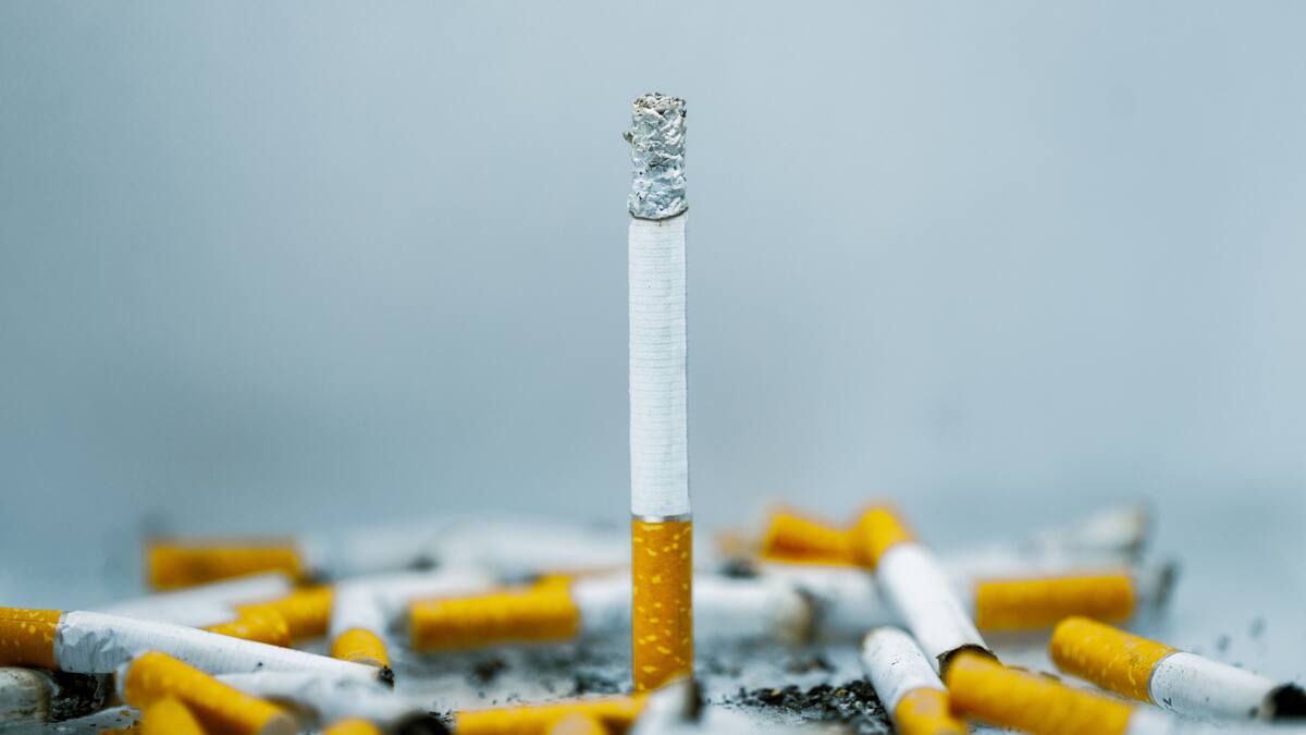 Actualmente, el mercado negro de cigarros representa más de 20% del consumo nacional, lo que implica una pérdida fiscal anual estimada entre 13,000 y 15,000 millones de pesos. Foto: Canva