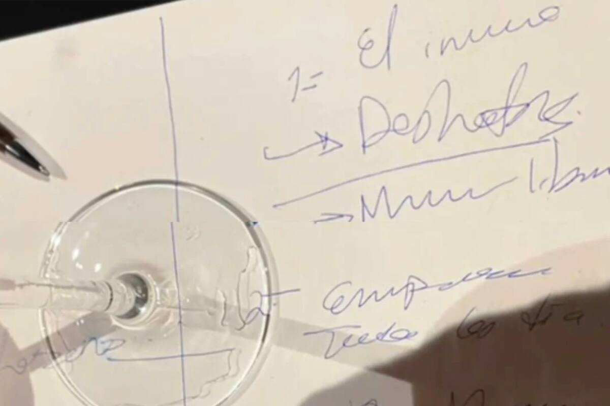 ¿Qué escribió Yrma Lydya en un papel poco antes de ser asesinada en restaurante de la CDMX?