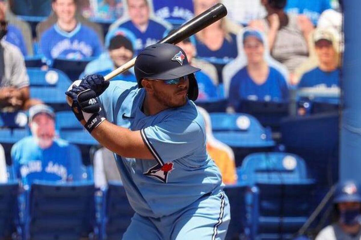 El tijuanense Kirk pega home run con los Blue Jays